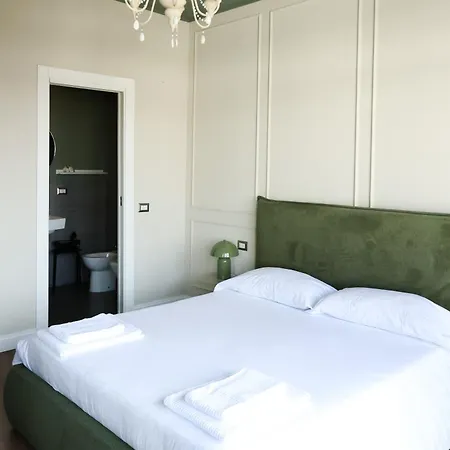 Corso Italia Rooms-3
